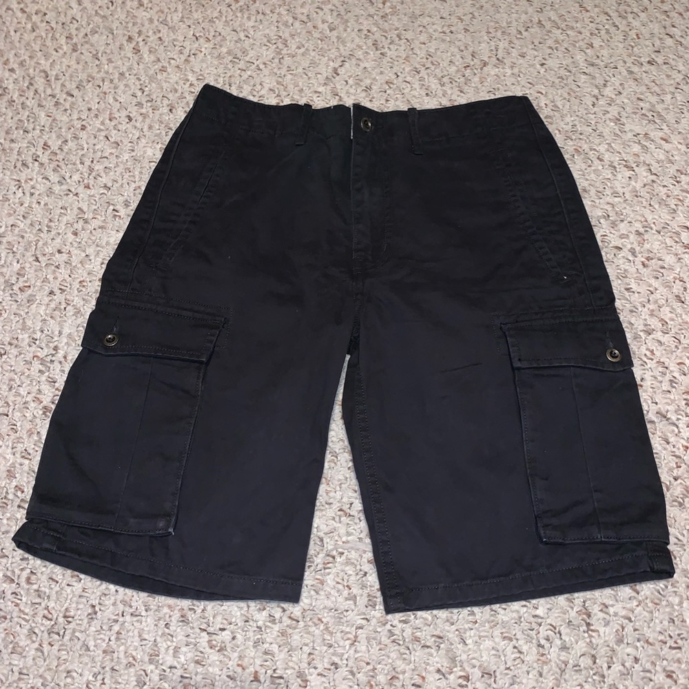 NWT Levi’s Cargo Shorts ( Width 30 )